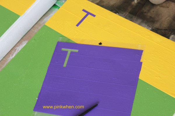DIY Create Your Own Corn Hole Tailgating Game using Scotch Colors and Patterns Duct Tape #scotchducttape