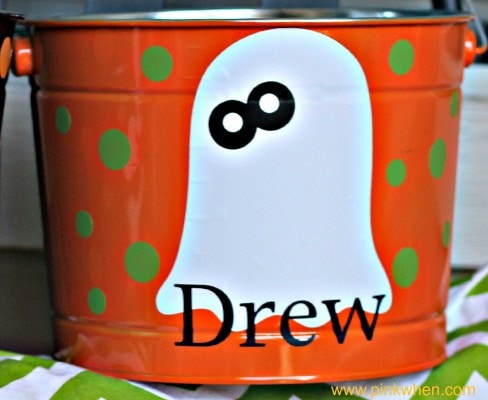 Make Your Own Trick R Treat Pails from PinkWhen {Crafts, Recipes, Tutorials, Sewing, and more}