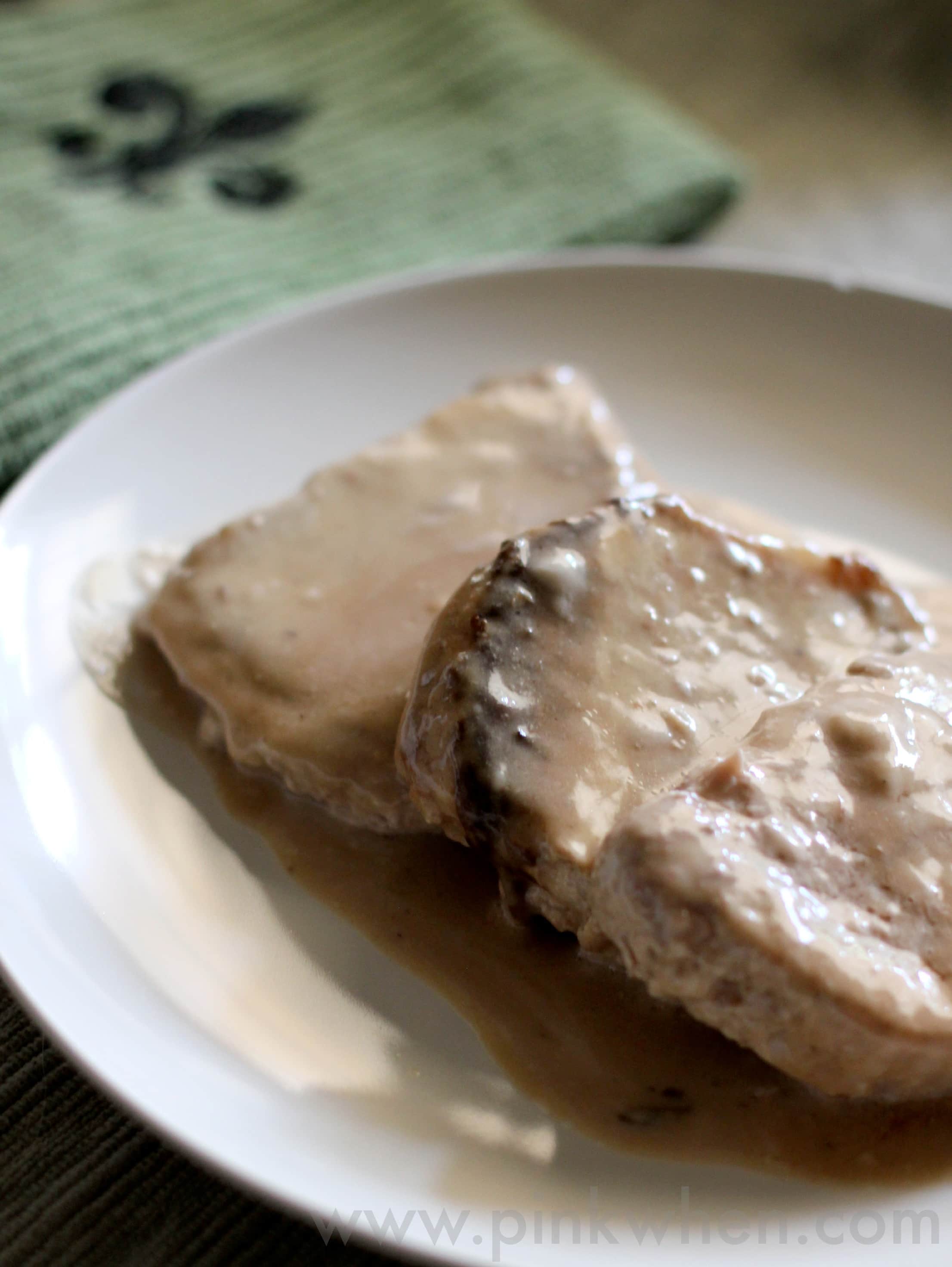 Slow Cooker Pork Chops and Gravy Recipe from PinkWhen