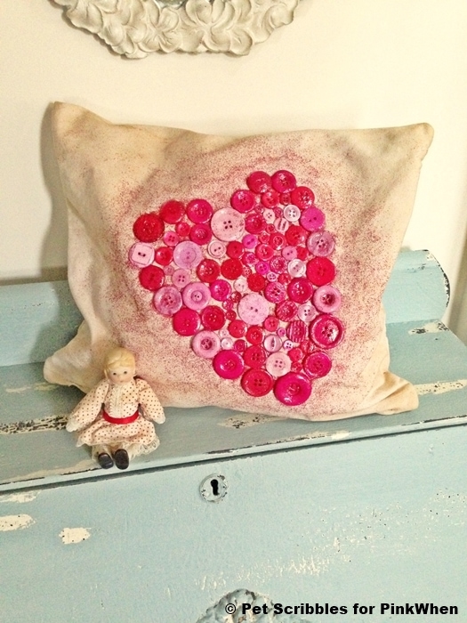 Shabby-Valentine-Heart-Pillow