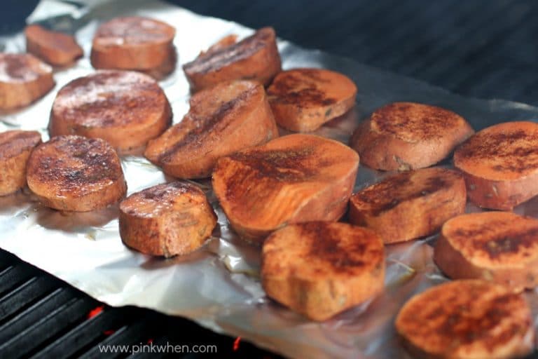 How to cook perfect sweet potato slices on the grill | www.pinkwhen.com