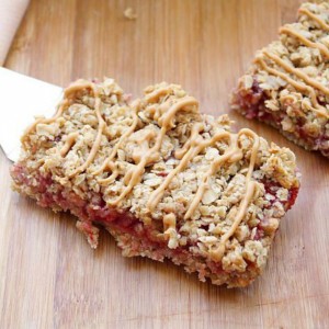 Peanut Butter and Jelly Granola Bars www.pinkwhen.com FB