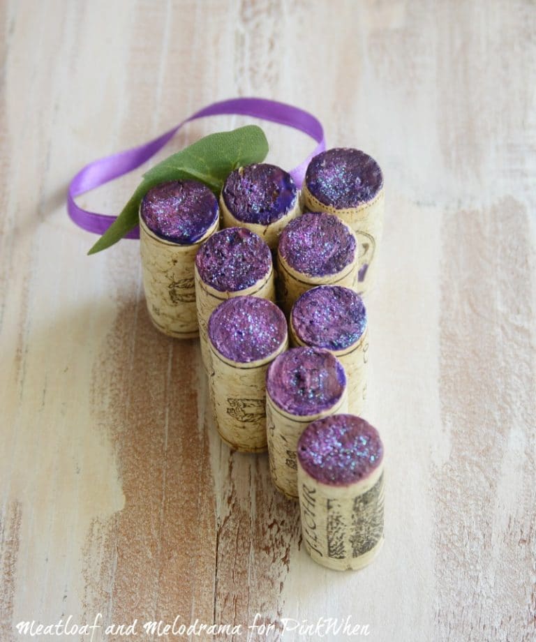 Love this fun Wine Cork Grape Ornament Idea.