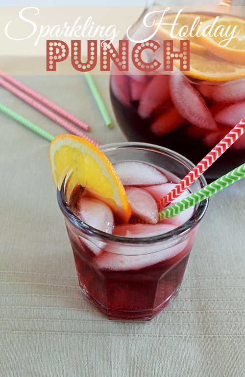 10+ Holiday Sparkling Drinks for New Years! Both Cocktail and Non Alcoholic recipes perfect for a celebration!