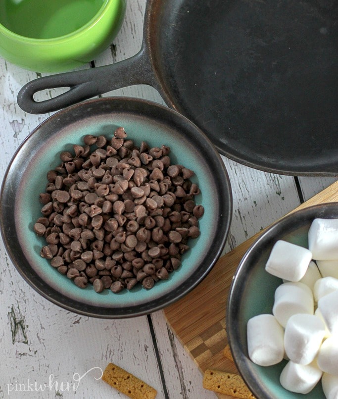 Skillet Smores Dip Recipe - Easy Smores Dip in under 10 minutes from start to finish!