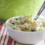 This really is the BEST MASHED POTATOES RECIPE, and it's also an Instant Pot Mashed Potatoes Recipe. Super quick, easy, and loaded with flavor #bestmashedpotatoes #instantpot #mashedpotatoes #easy #sidedish