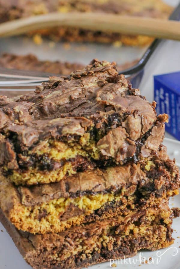This Cake Mix Cookie Bars Brownie recipe is the BEST of both worlds! Delicious cake mix cookies and brownie rolled into ONE! 