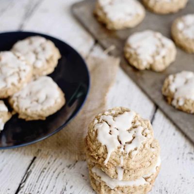Delightfully Easy Iced Oatmeal Cookies Recipe