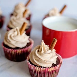 How to Make The Most Epic Chocolate Gingerbread Cupcakes