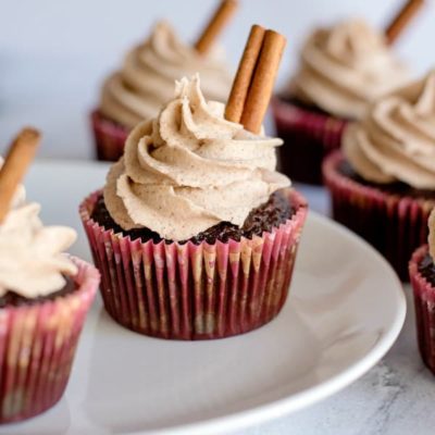 How to Make Chocolate Gingerbread Cupcakes