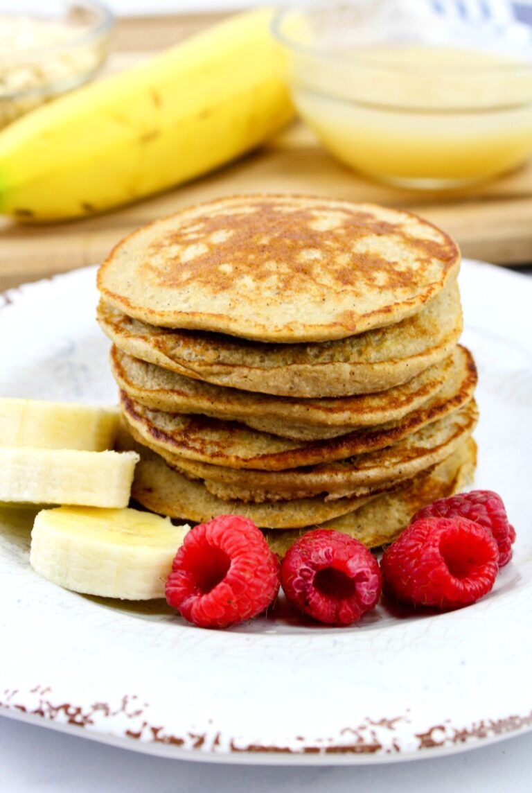 Healthy Banana Pancakes Everyone Will Love