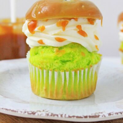 CARAMEL APPLE CUPCAKES 12