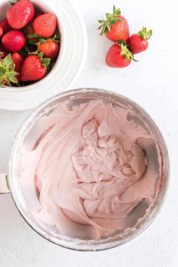 Cream cheese frosting for strawberry cake