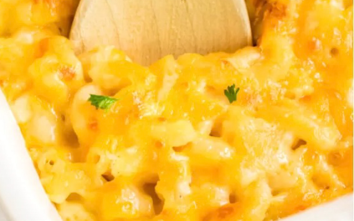 Close-up of cheesy baked macaroni and cheese
