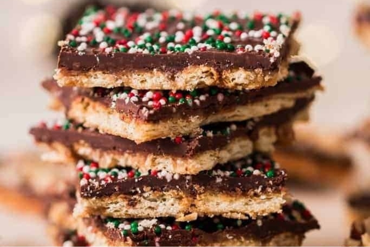 Christmas Crack on a plate