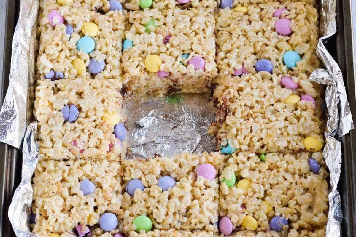 No Bake Easter rice krispy treats in a pan, perfect for Holiday Desserts.