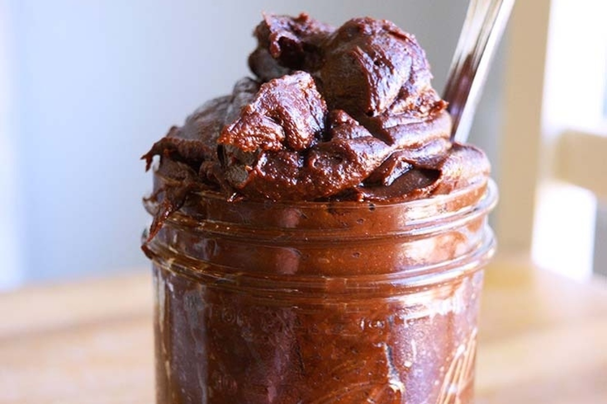 Nutella chocolate mousse in a jar, perfect for indulging with a spoon.
