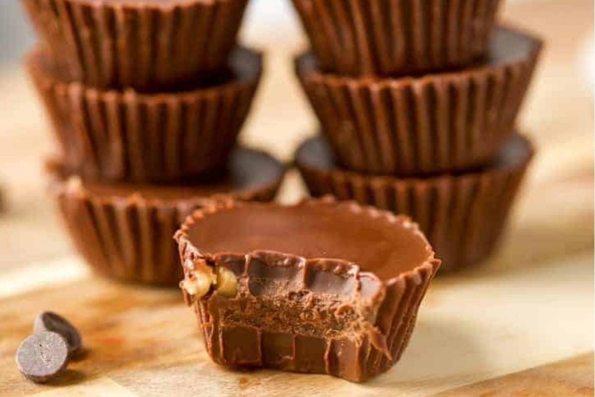 No Bake Chocolate Peanut Butter Cups, perfect for the holiday desserts.
