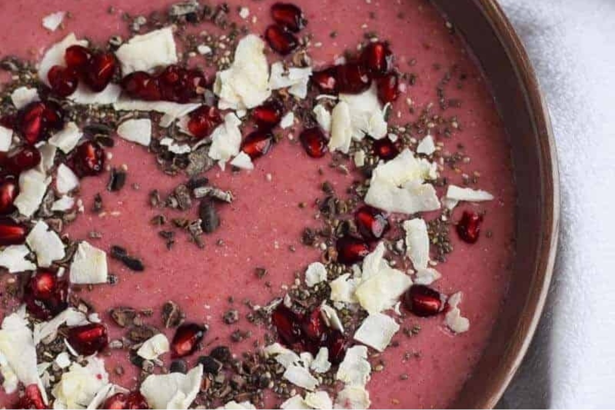 An indulgent pomegranate smoothie with a hint of chocolate.