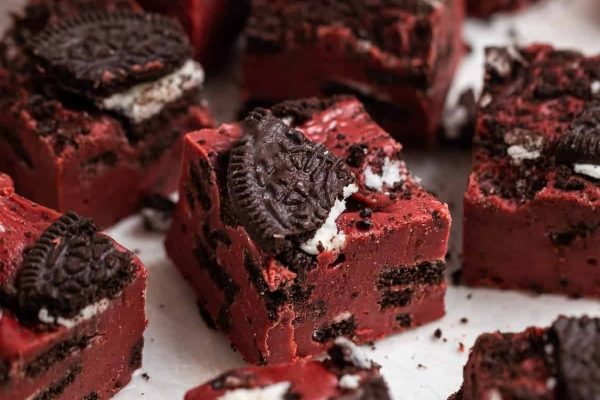 Red velvet oreo fudge is a decadent dessert that combines the rich flavors of red velvet with the indulgence of oreo cookies. This treat is perfect for any occasion, whether you're craving