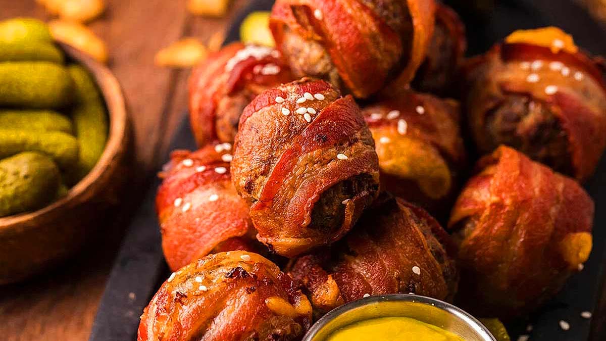 24 Bacon Recipes That Will Steal the Show
