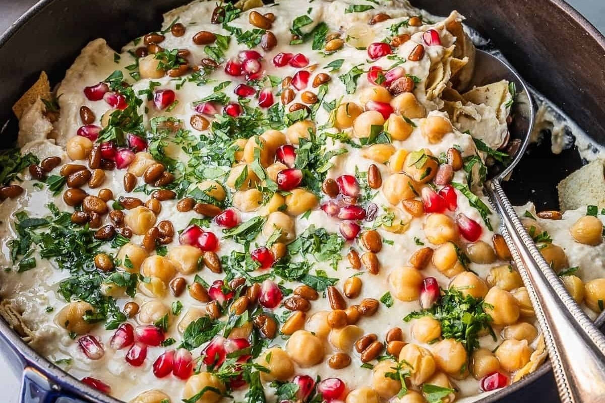 Recipes with Pomegranate to Add Color to the Season 13 Pomegranate recipes for chickpea and pomegranate nachos.