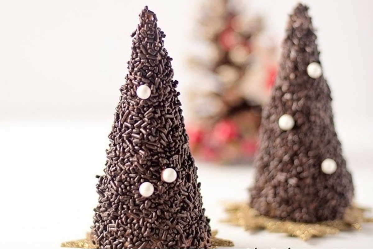 Chocolate Christmas Tree Edible Pinata