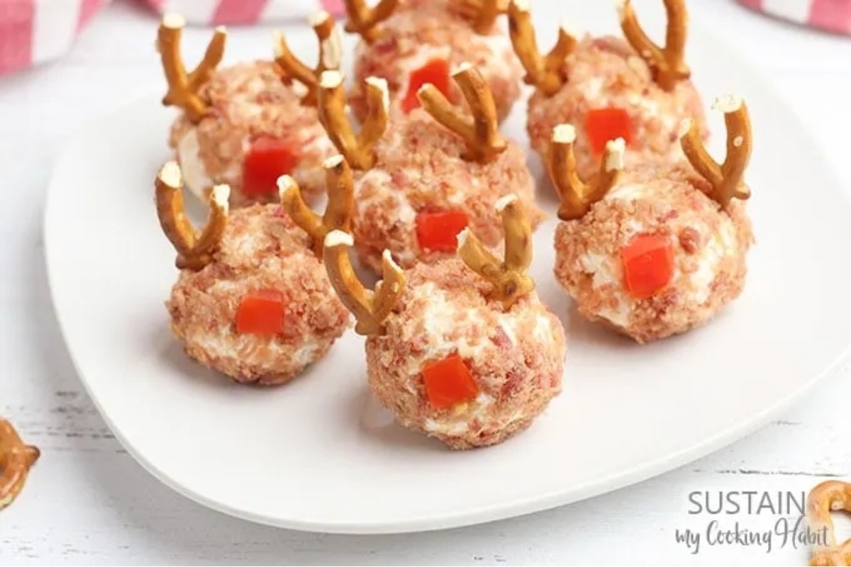 Appetizers: Reindeer pretzel bites on a plate.