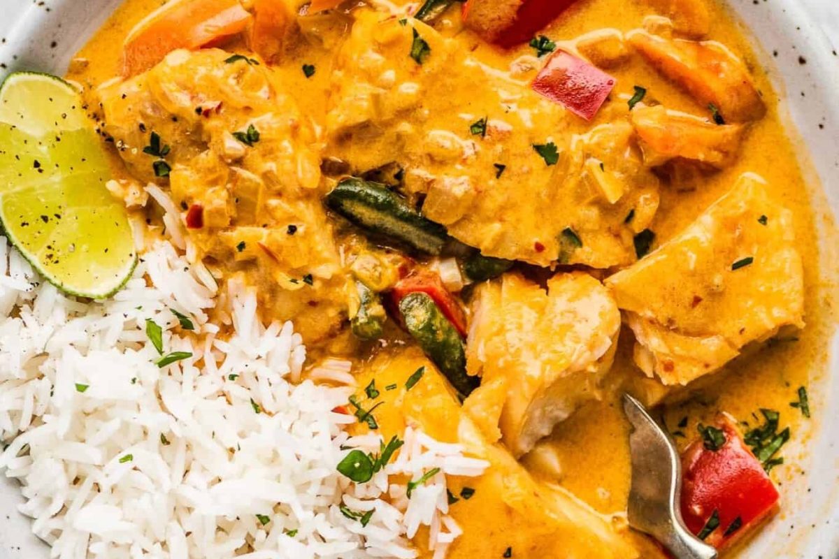 Curry Recipes: Enjoy a flavorful bowl of curry with rice and lime.