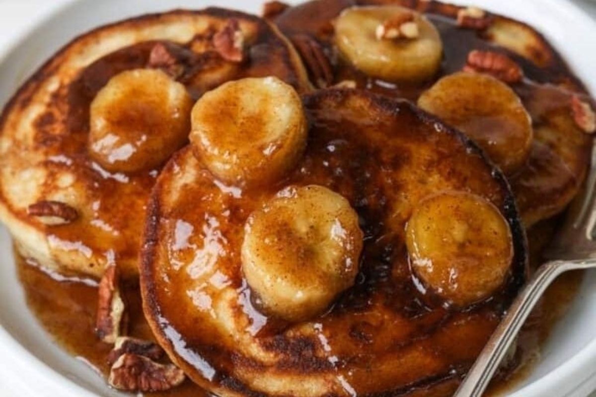 Bananas Foster Pancakes pinkwhen 1