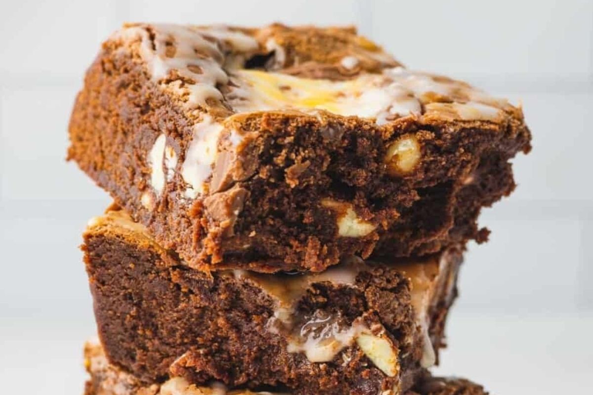 28 Brownie Recipes Chocolate Lovers Will Crave 14 Creme Egg Brownies