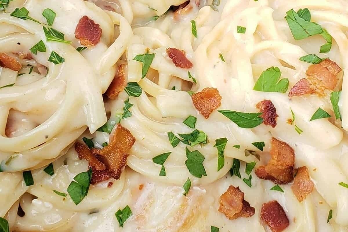37 Easy and Comforting Winter Instant Pot Recipes 34 Instant Pot Chicken Bacon Ranch Alfredo