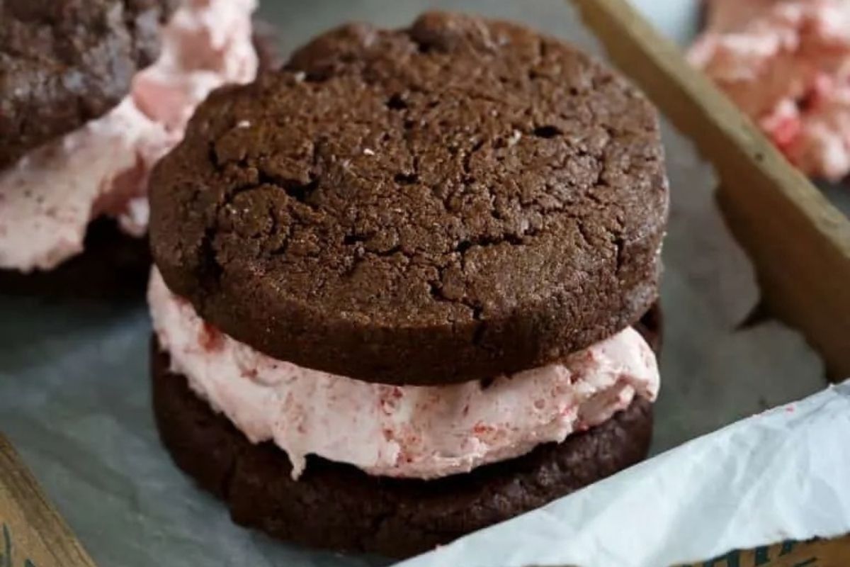 Marshmallow Brownie Sandwich Cookies