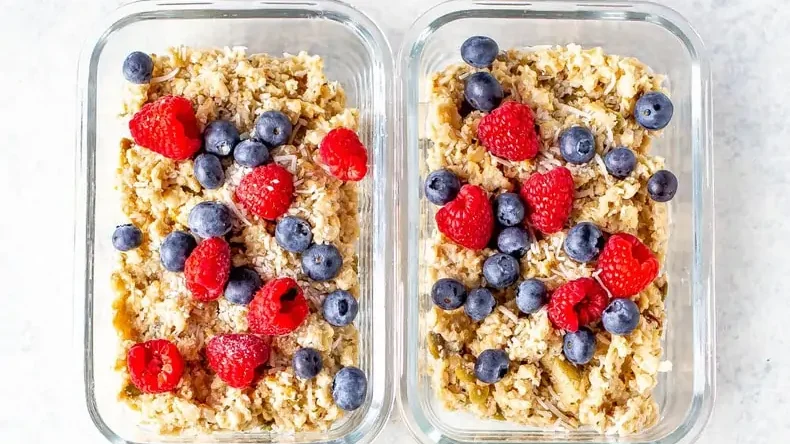 Meal Prep Recipes to Make Your Week Easier 5 meal prep high protein oatmeal.