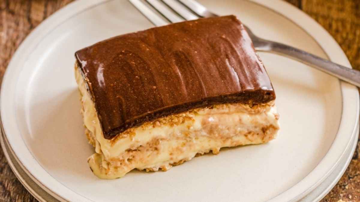 Old-Fashioned Chocolate Eclair Cake. 