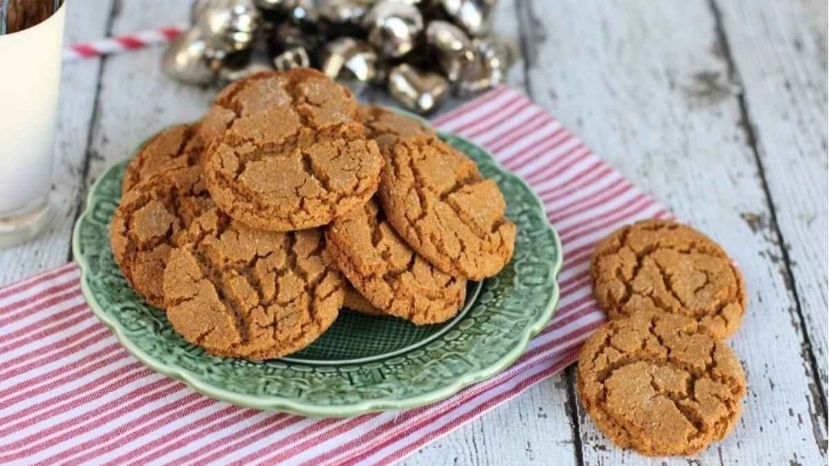 Old Fashioned Molasses Cookies Recipe.