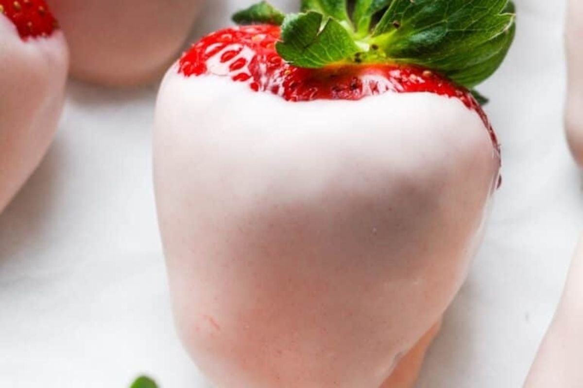 Pink Chocolate Covered Strawberries