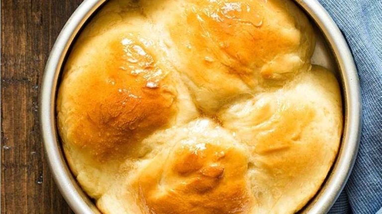 Small Batch Dinner Rolls.