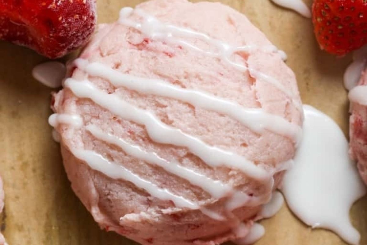 Strawberry Cookies