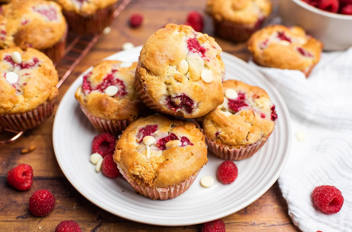 raspberry white chocolate muffins