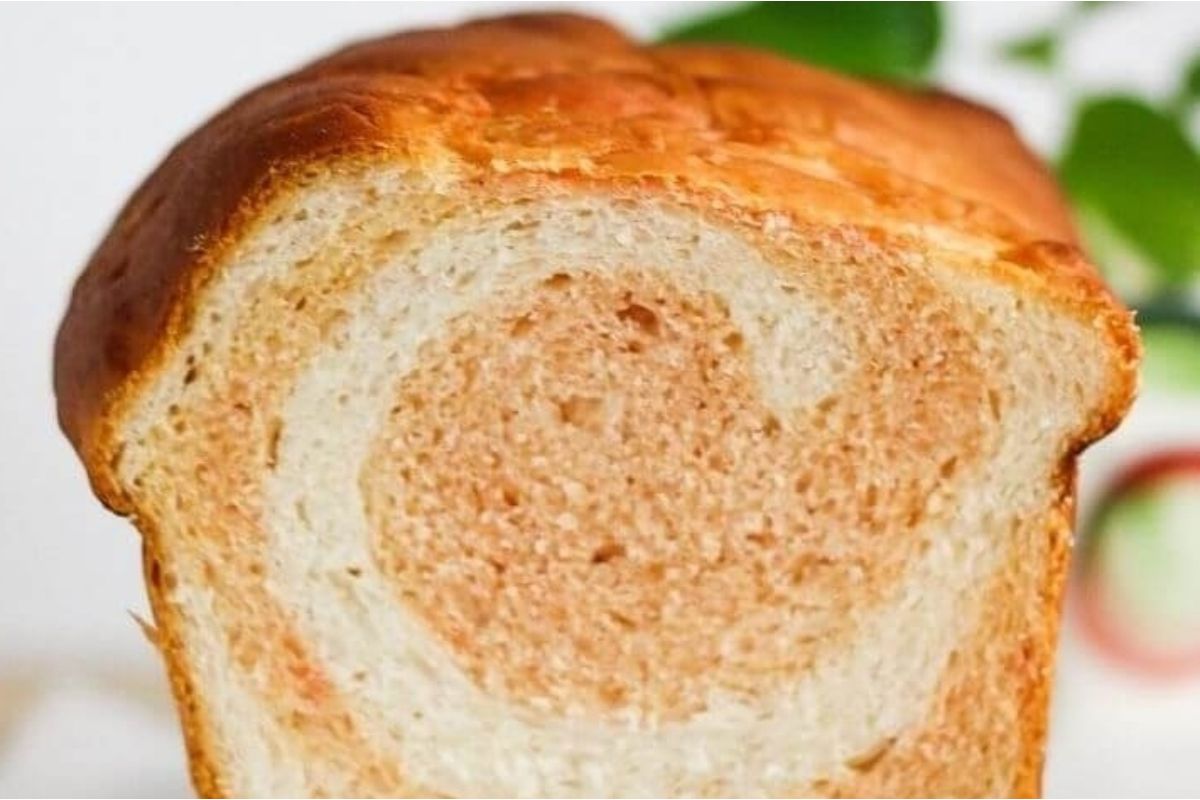 Easy Eggless Instant Pot Beetroot Swirl Bread Recipe