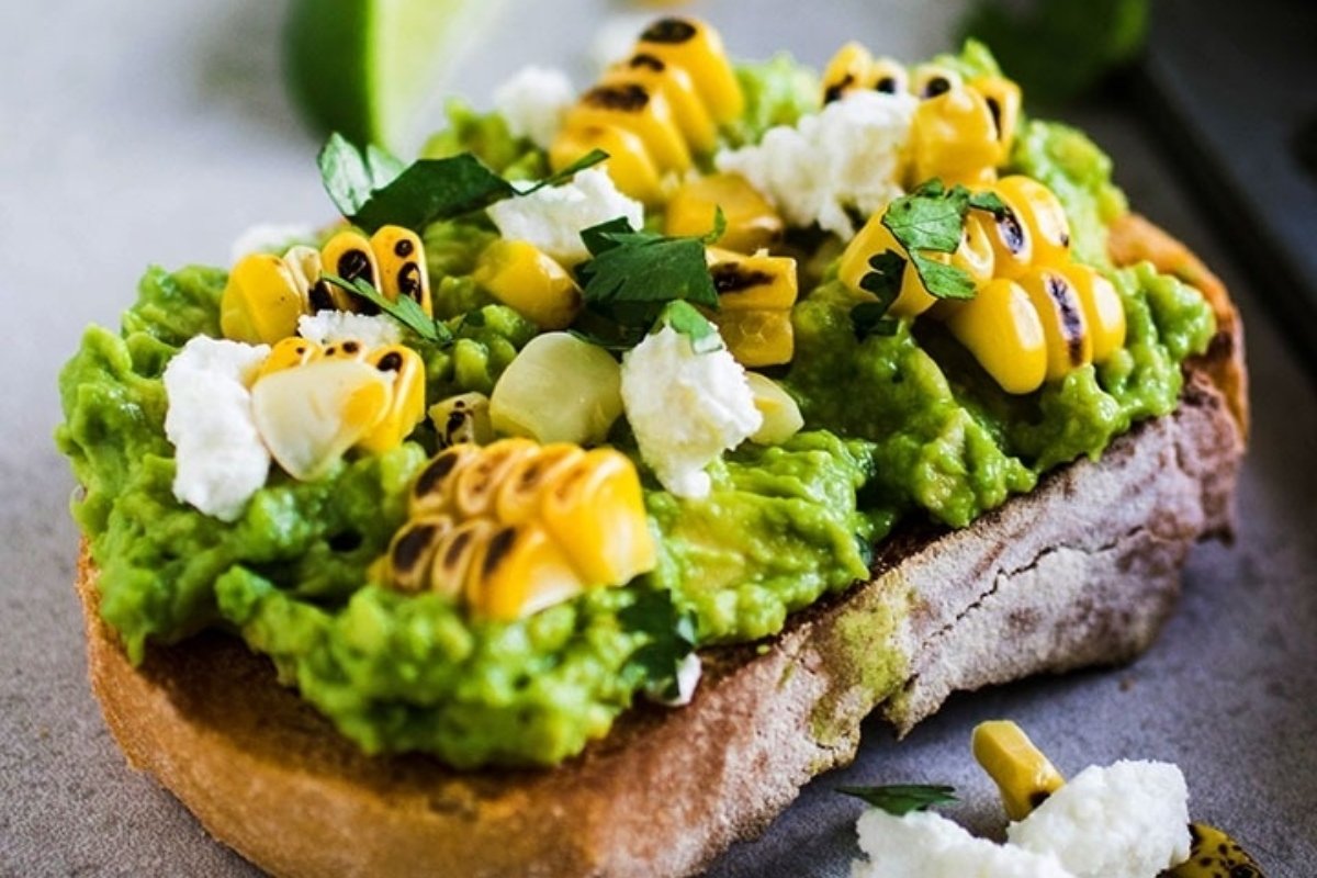 28 Lazy Girl Dinners That Are Insanely Delicious 26 Grilled Corn Avocado Toast With Goat Cheese And Cilantro