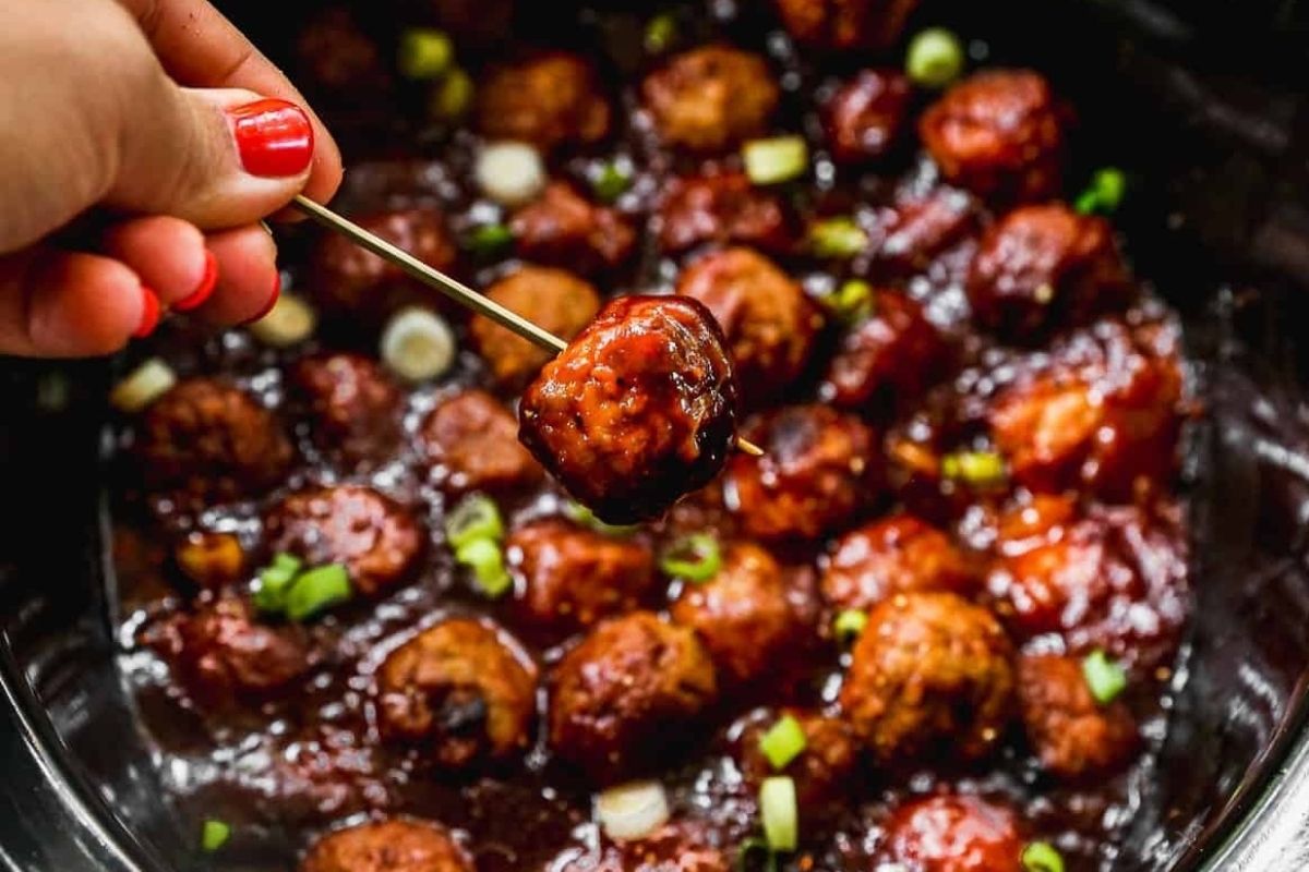 Try These Tasty Slow Cooker Recipes 16 Hawaiian Meatballs