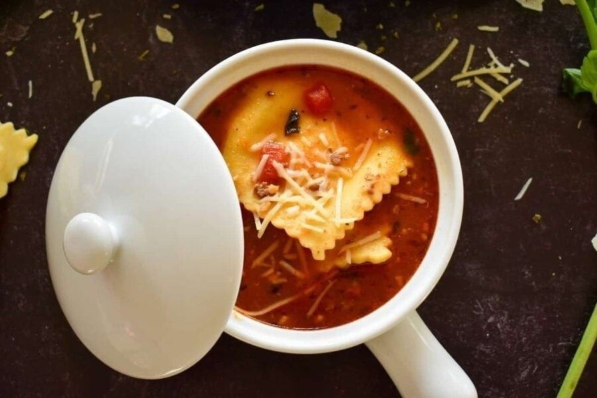 22 Easy, Cheesy Ravioli Recipes to Make On Pasta Night 8 Instant Pot Ravioli Soup