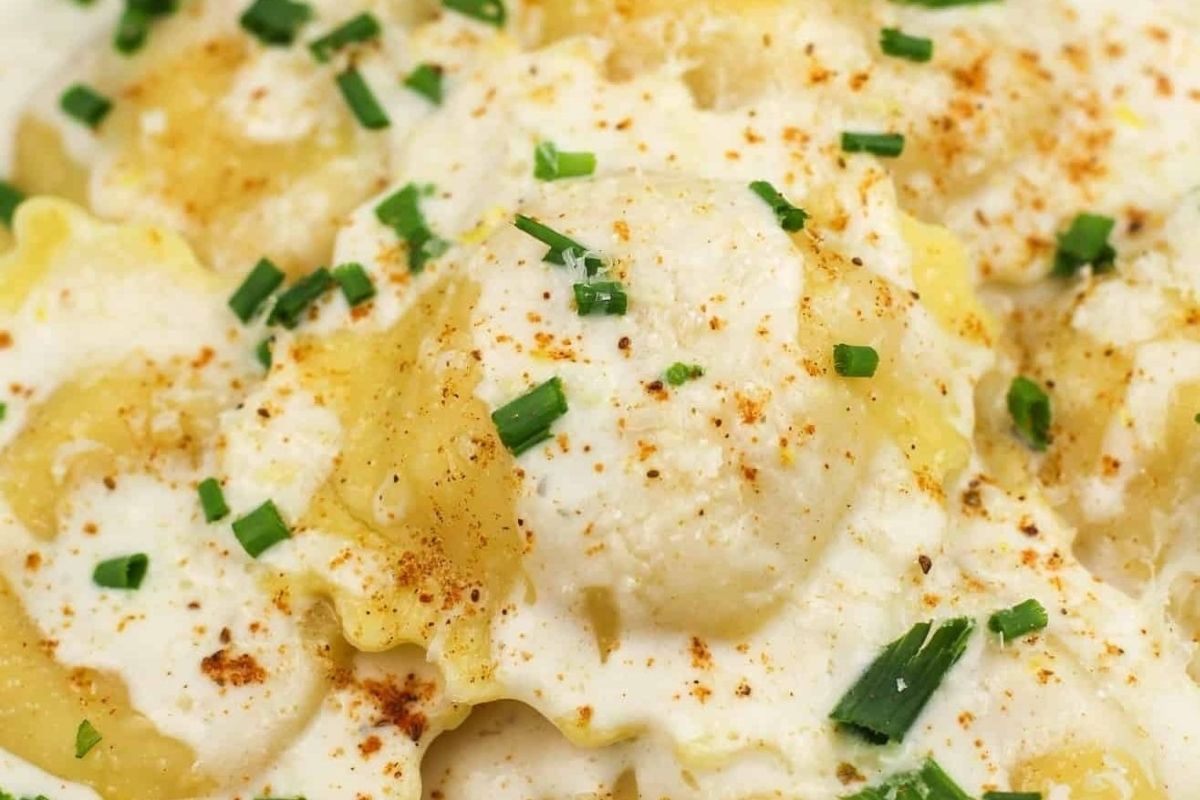 22 Easy, Cheesy Ravioli Recipes to Make On Pasta Night 17 Lemon Garlic Cream Sauce for Lobster Ravioli