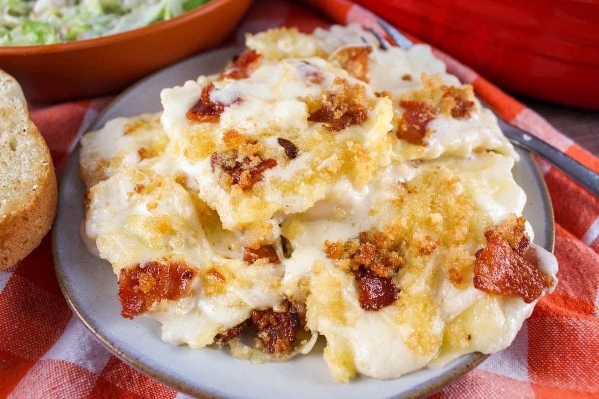 22 Easy, Cheesy Ravioli Recipes to Make On Pasta Night 9 Olive Garden Ravioli Carbonara