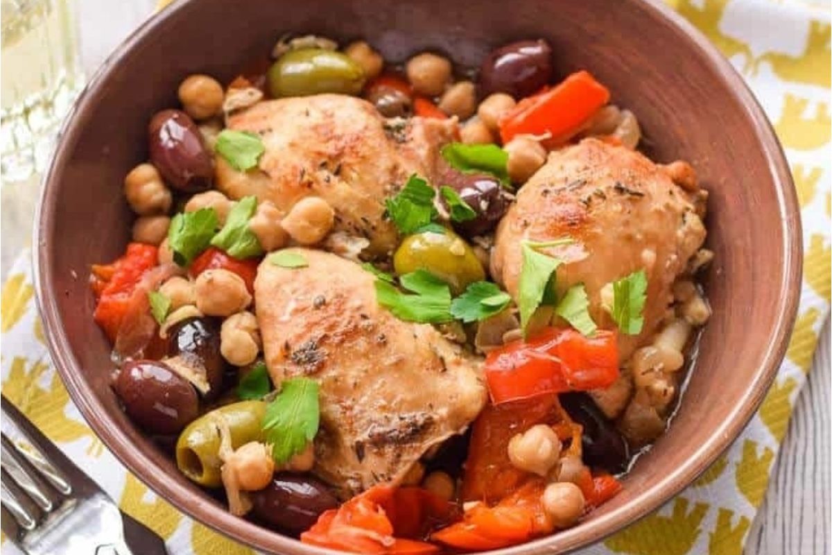 Slow Cooker Chicken With Olives And Peppers 1