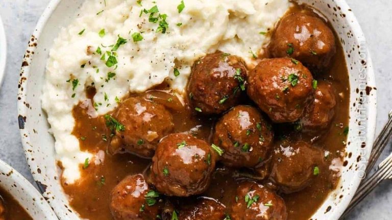Slow Cooker Meatballs and Gravy.