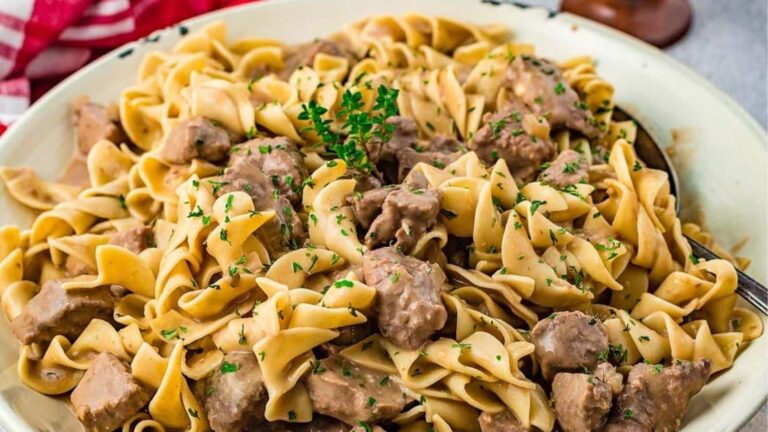 Slow Cooker Beef And Noodles With Mushrooms recipe by xoxoBella.