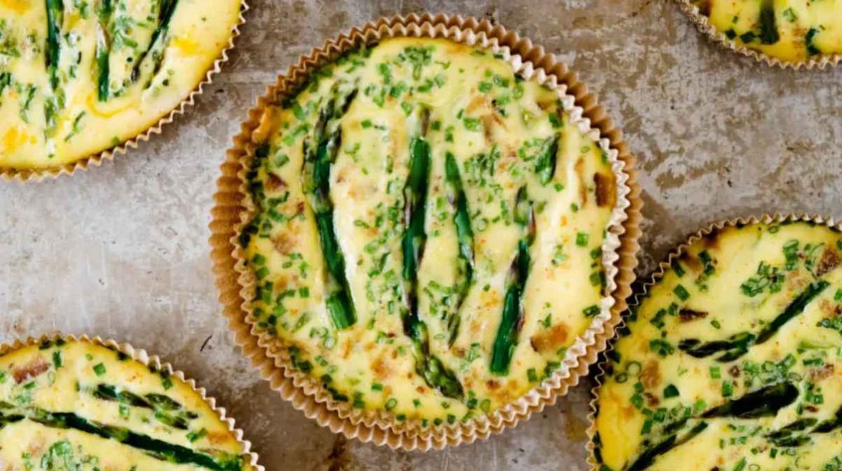 Asparagus Ham and Cheese Puff Pastry Bundles.